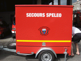 Remorque pour secours spéléo